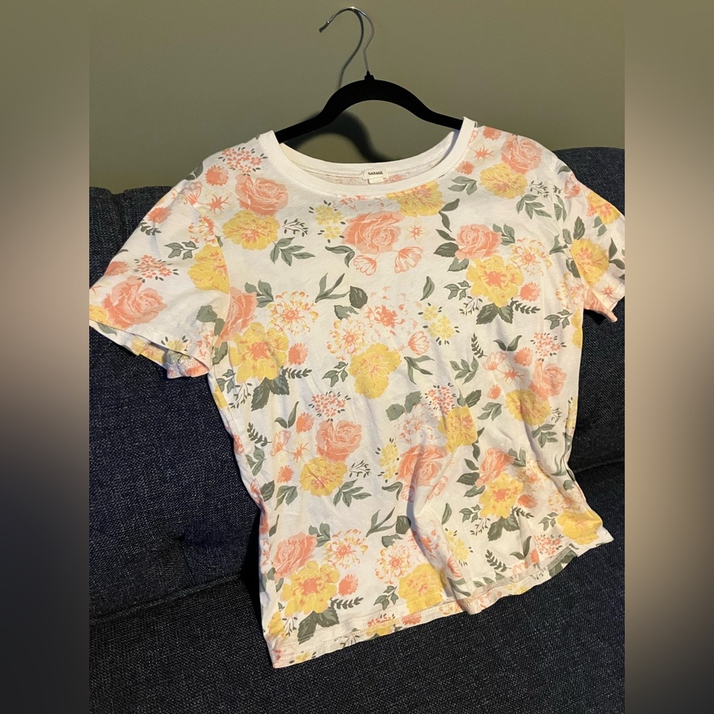 Garage white floral tshirt; woman’s small